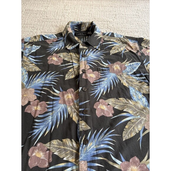 Cactus Black Label Hawaiian Shirt Men’s Med Black Blue Floral Tropical Button Up - Picture 8 of 13